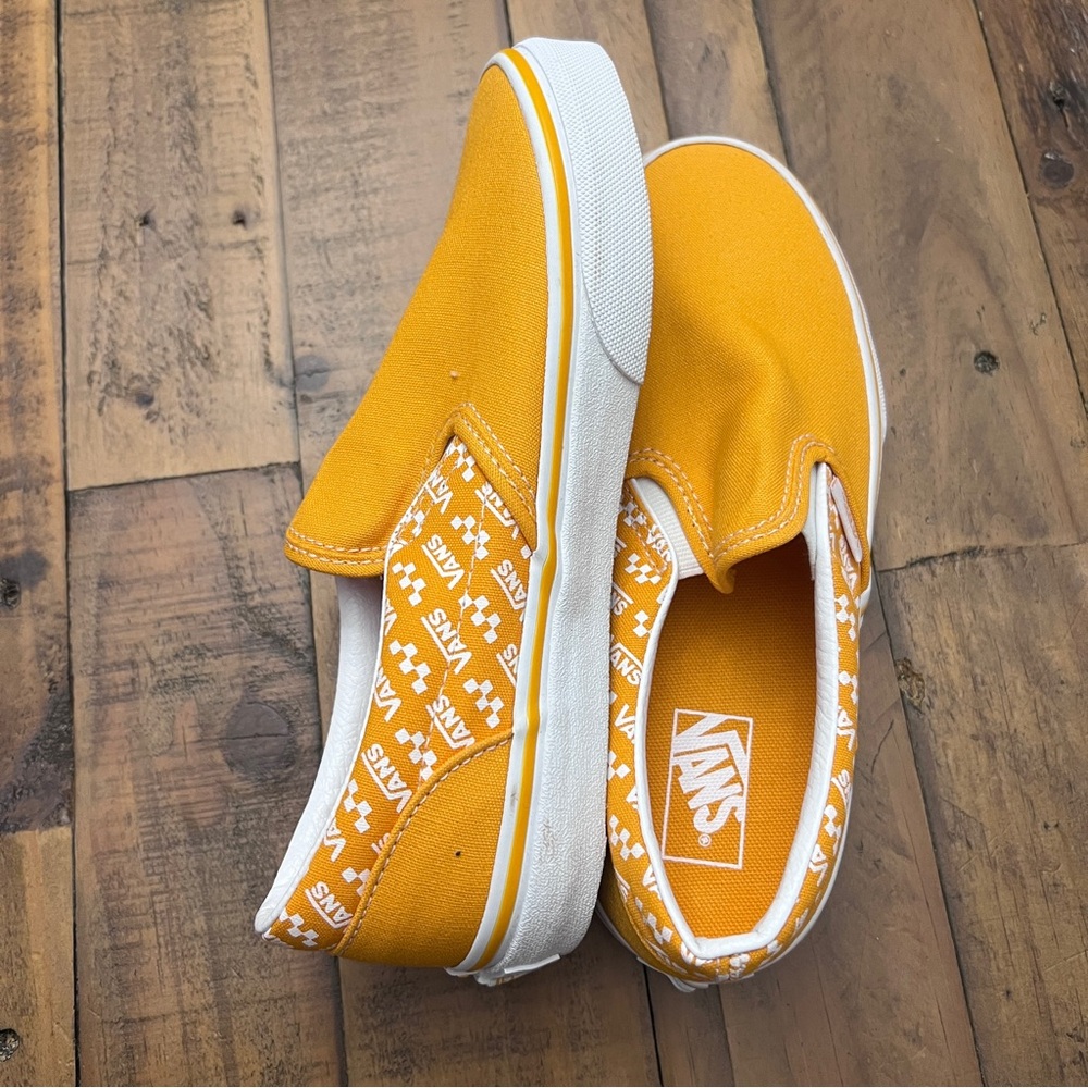 VANS - Classic Yellow Slip-on - Size 3